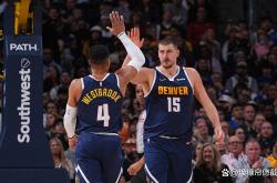 开云体育在线-包含NBA季后赛推迟，球员家庭生活将随之受影响的词条