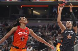 开云官网-NBA球员在全明星赛中表现抢眼