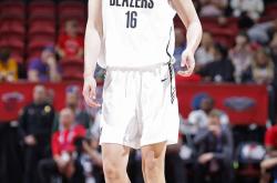 开云官方app入口-开拓者主场力克森林狼，取得四连胜