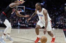 开云体育-快船大胜黄蜂，乔治独得27分