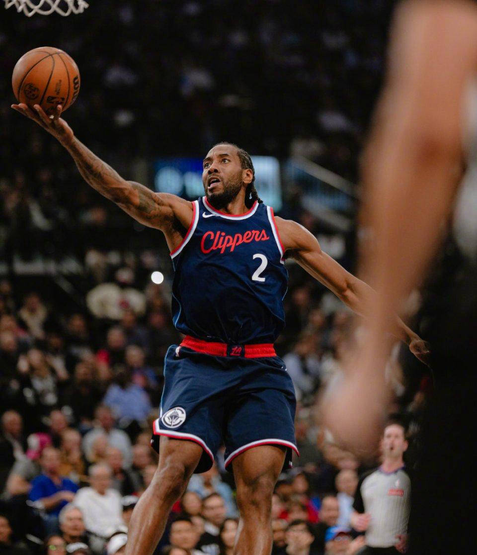 NBA球队主教练战术布置赞好，球员士气高昂