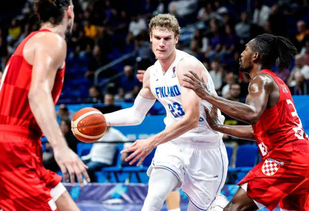 波兰不敌意大利，遗憾止步八强