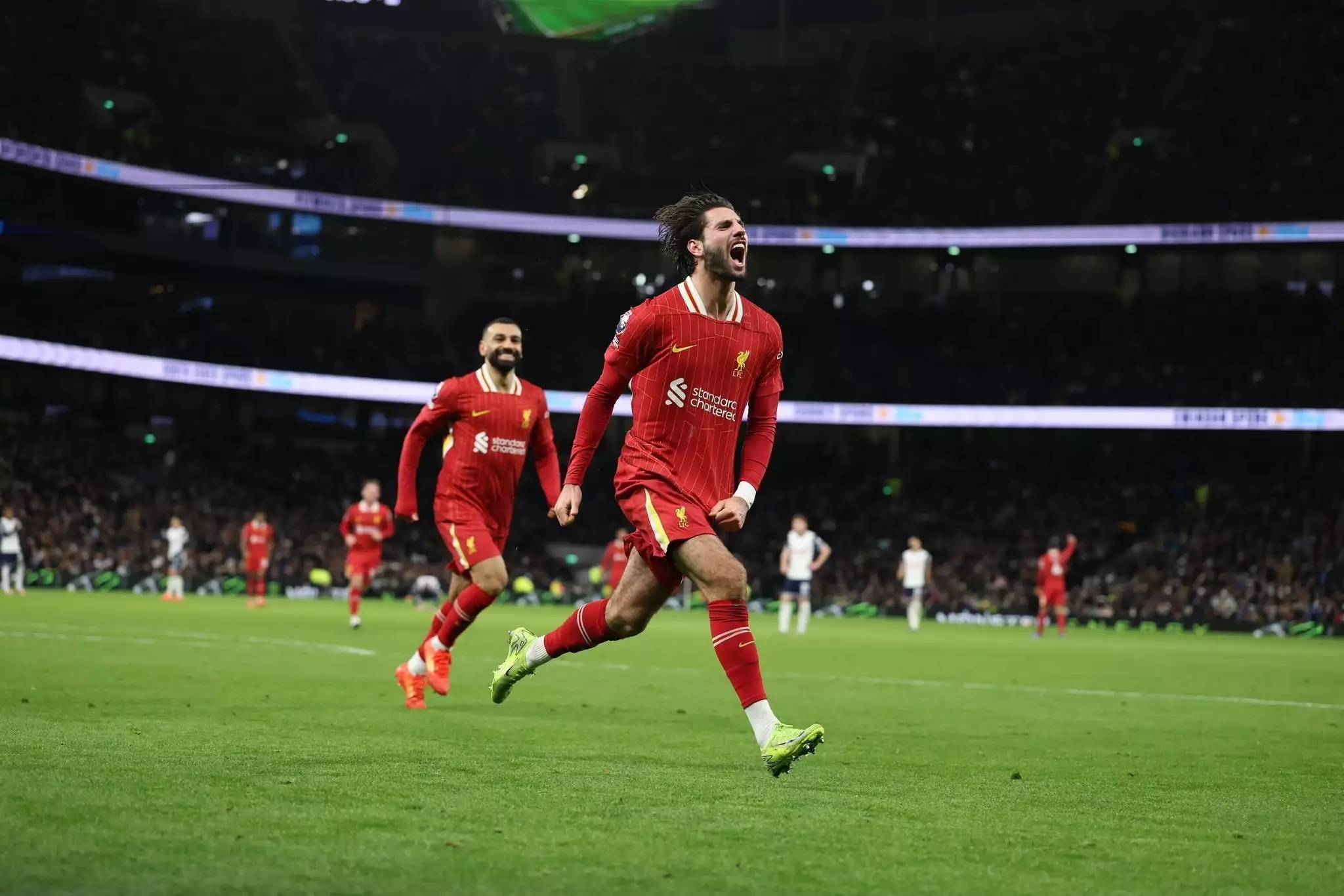 利物浦防守扛大旗,红军守护三分 利物浦防守扛大旗,红军守护三分