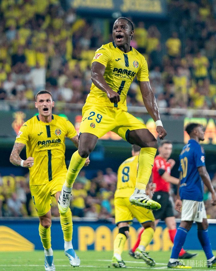 比利亚雷亚尔主场胜出，保持领先