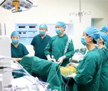 特里帕盼望突破封锁手术帮助