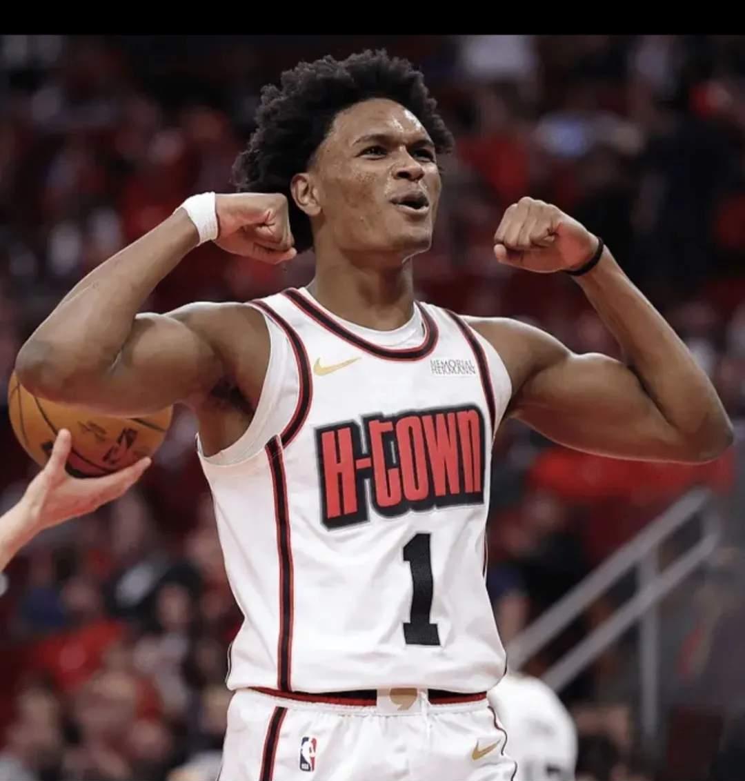 骑士客场惨胜凯尔特人,赵睿砍下15分 骑士客场惨胜凯尔特人,赵睿砍下15分