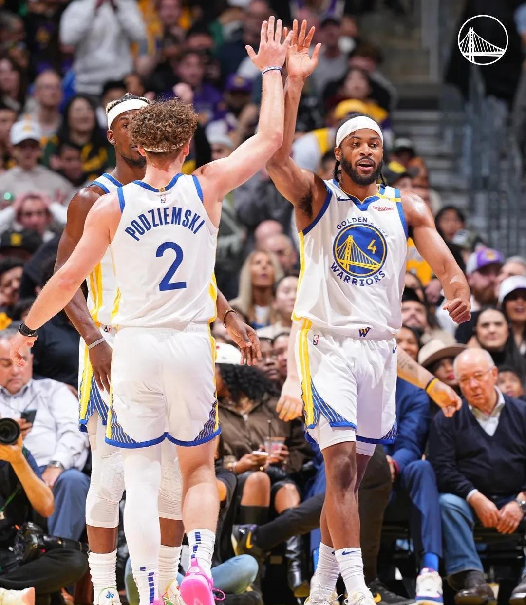 勇士主场战胜湖人，库里砍下30分