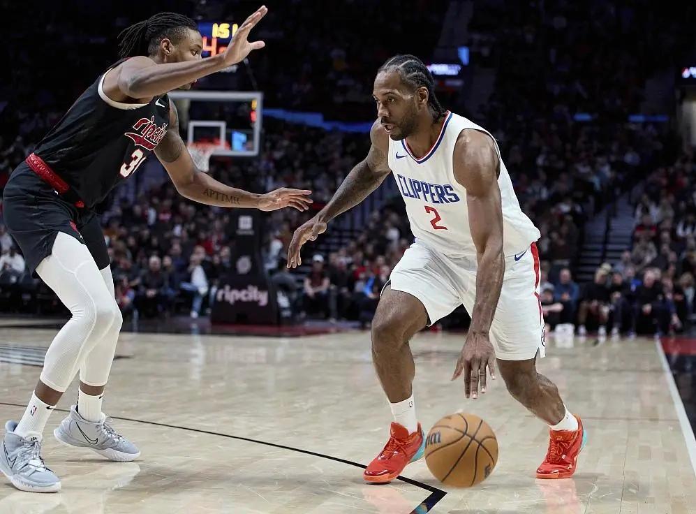 快船大胜黄蜂,乔治独得27分 快船大胜黄蜂,乔治独得27分