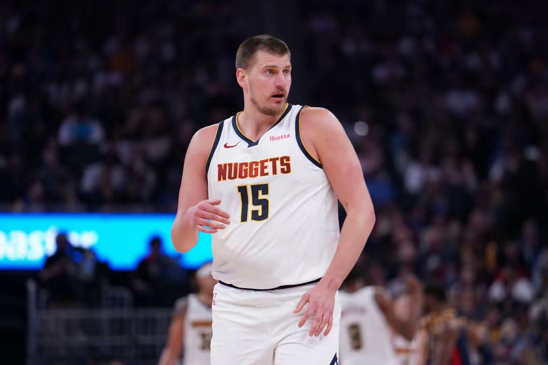 黄蜂客场大胜开拓者，戈登拿下29分