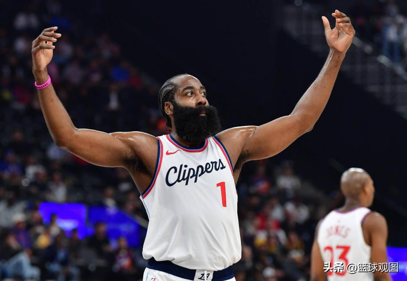 火箭客场击败凯尔特人,哈登砍下30分 火箭客场击败凯尔特人,哈登砍下30分