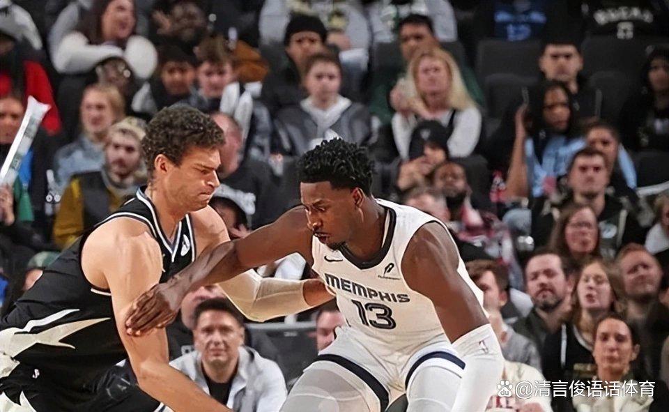 雄鹿负于灰熊双杀失利,字母哥绝望离场 雄鹿负于灰熊双杀失利,字母哥绝望离场