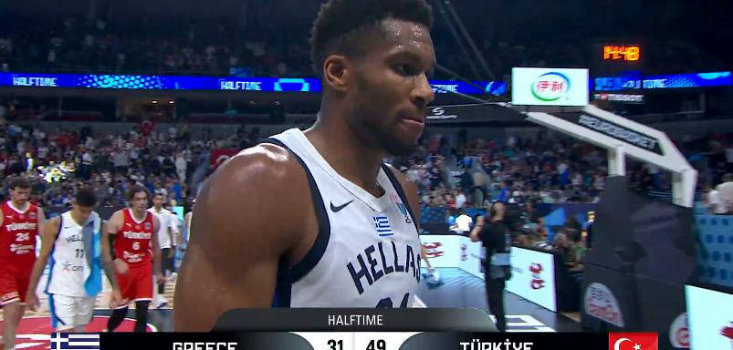 雄鹿负于灰熊双杀失利,字母哥绝望离场 雄鹿负于灰熊双杀失利,字母哥绝望离场