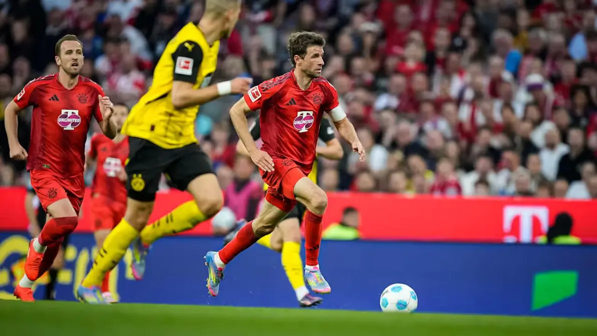 拜仁慕尼黑主场2-0战胜多特蒙德，德甲领跑的简单介绍