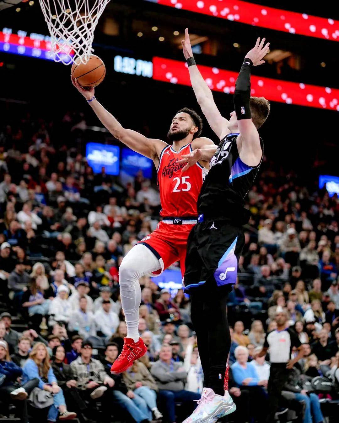 快船横扫国王，取得宝贵胜利